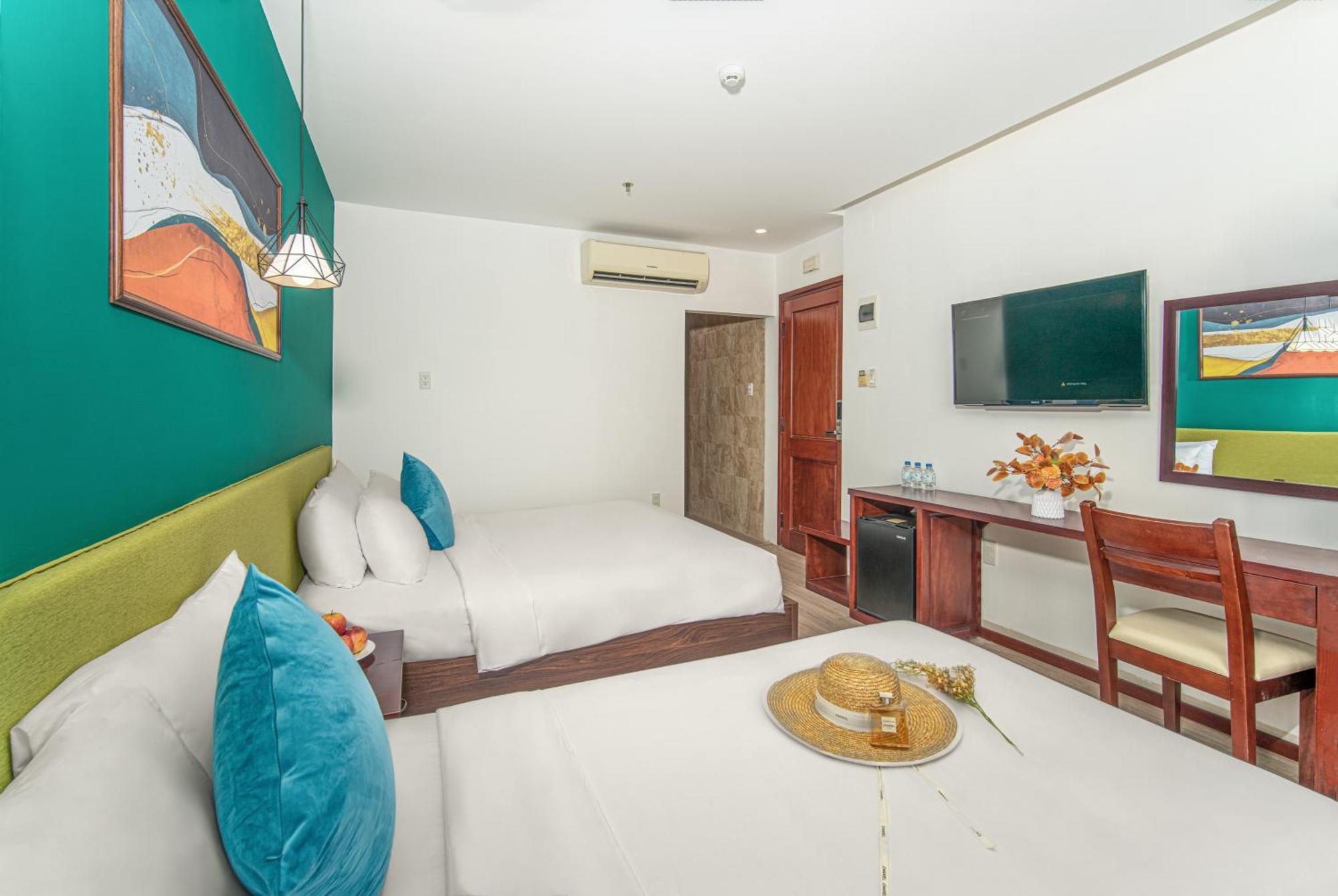May Beach Hotel 4*